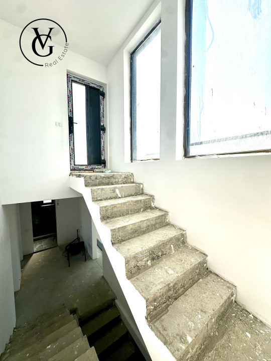 Vila P+1 cu terasa circulabila, 4 camere, vedere la lac, Ovidiu