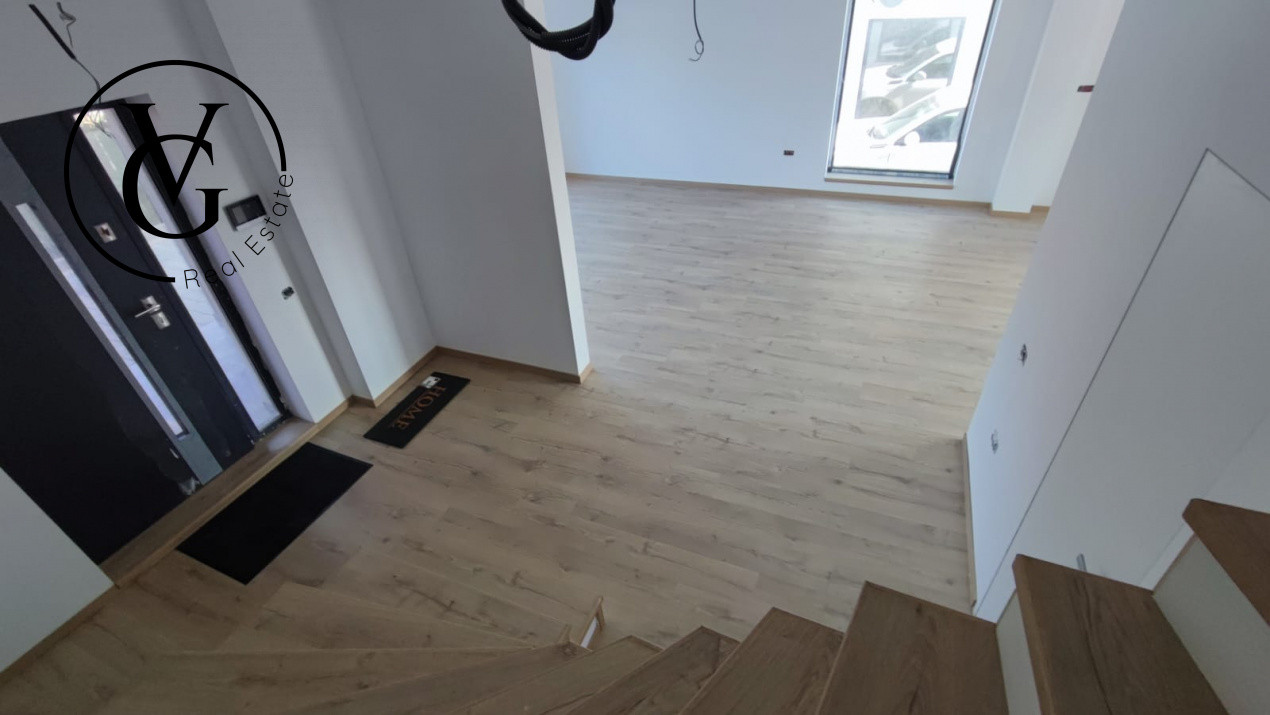 Duplex modern, 5 camere, la cheie, oras Ovidiu