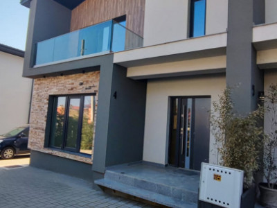 Duplex modern, 5 camere, la cheie, oras Ovidiu