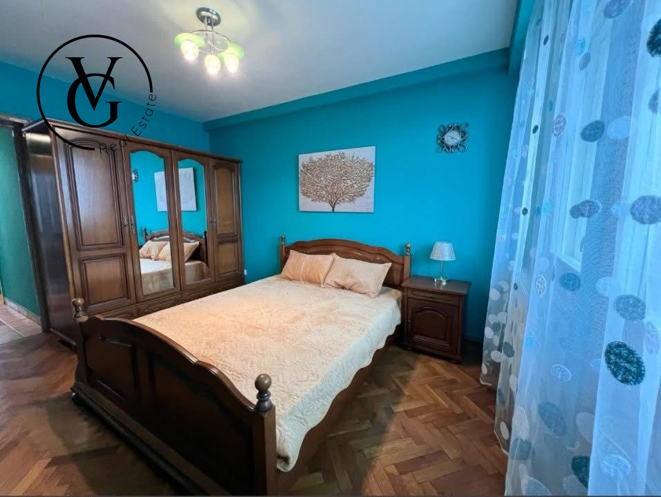 Apartament 3 camere - Bulevardul Ferdinand - termen lung 