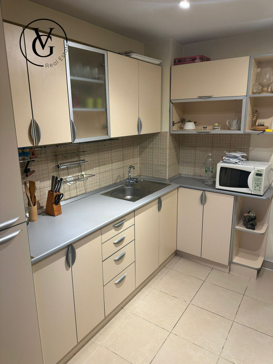 Apartament decomandat 2 camere în zona Tineretului