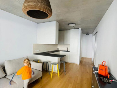 Studio central în bloc nou -Calea Victoriei -Termen lung