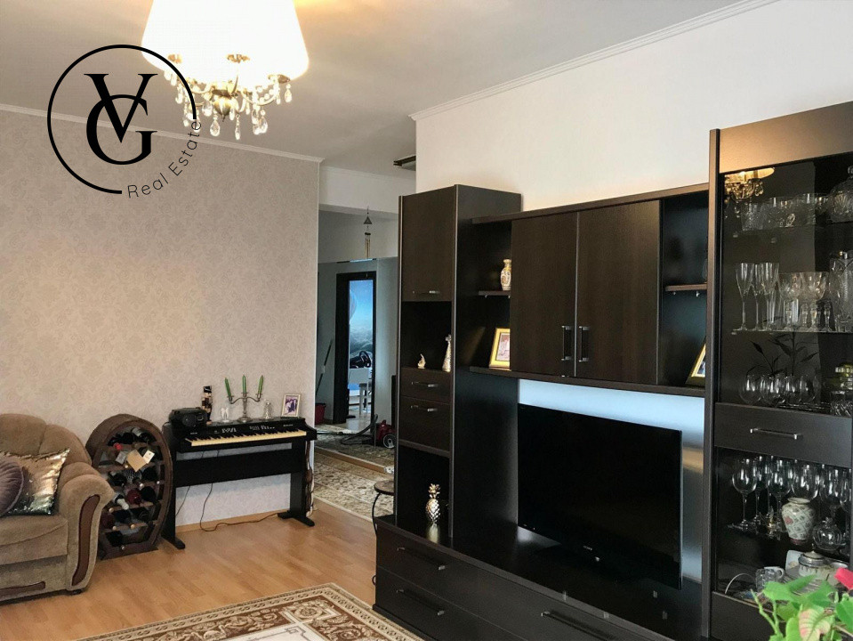 Aprtament 3 camere -garaj subteran + boxa - zona Piața Presei