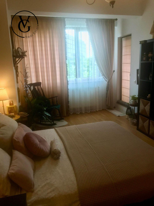 Aprtament 3 camere -garaj subteran + boxa - zona Piața Presei