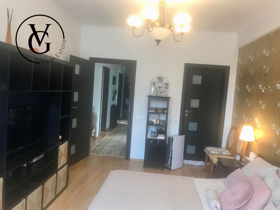 Apartament 3 camere -garaj subteran + boxa - zona Piața Presei