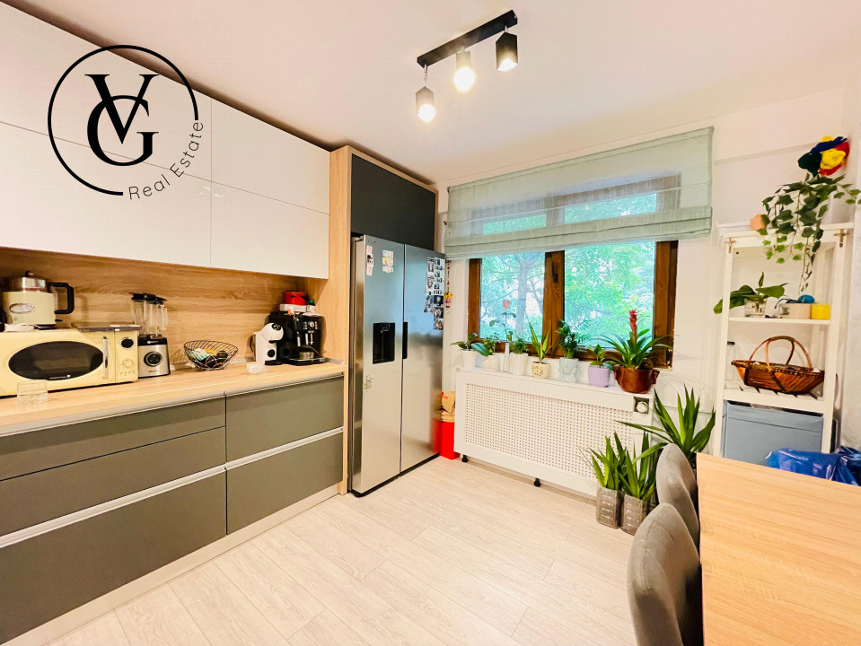 Apartament decomandat 3 camere - Piața Victoriei - Titulescu