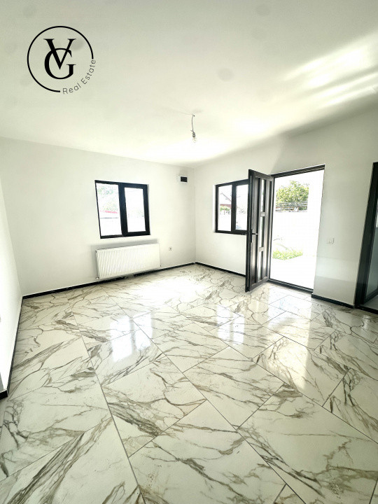 Casa la sol, 4 camere, 250mp teren, Lumina