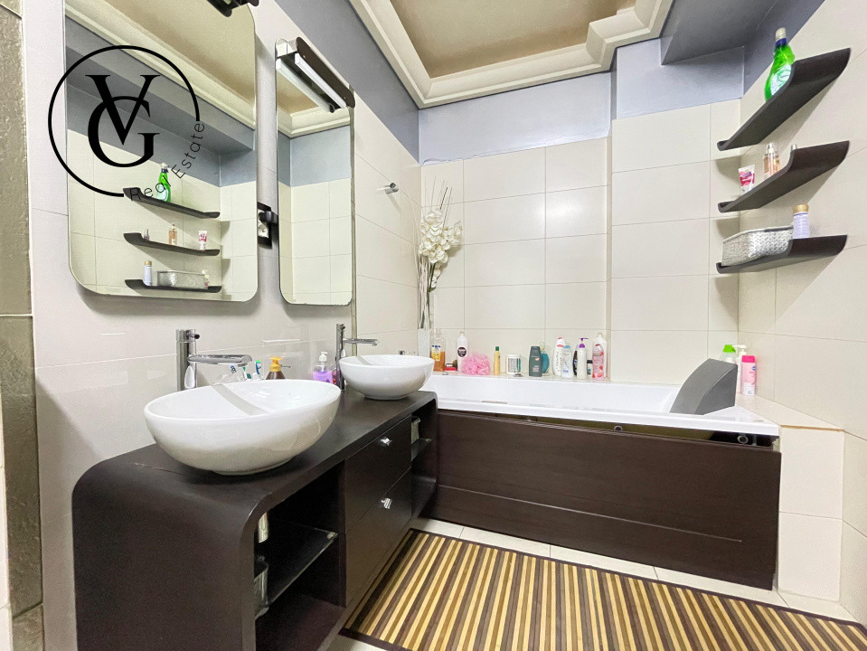 Apartament 3 camere - zona Pajura 