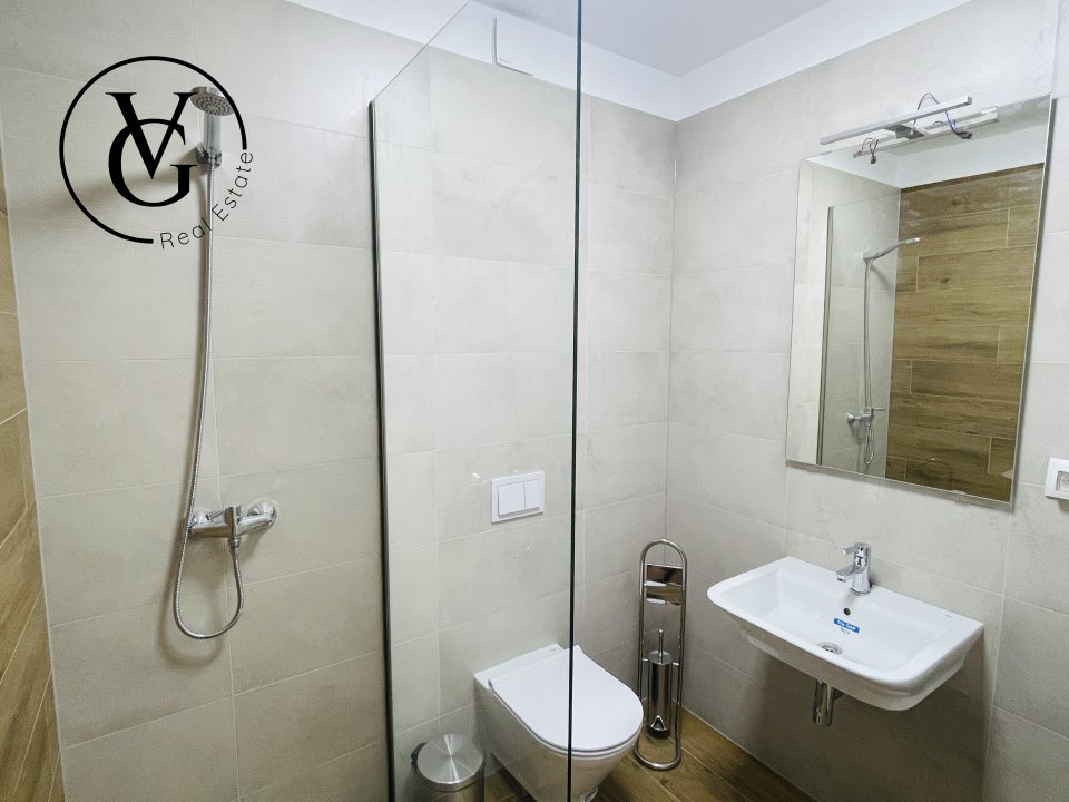 Vila Moderna 5 camere, curte si parcare - Pipera