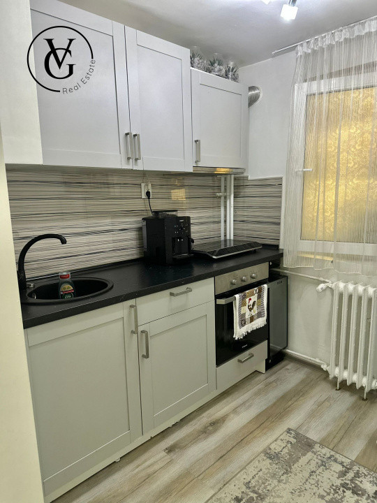Apartament cu 2 camere, renovat - Piața Victoriei