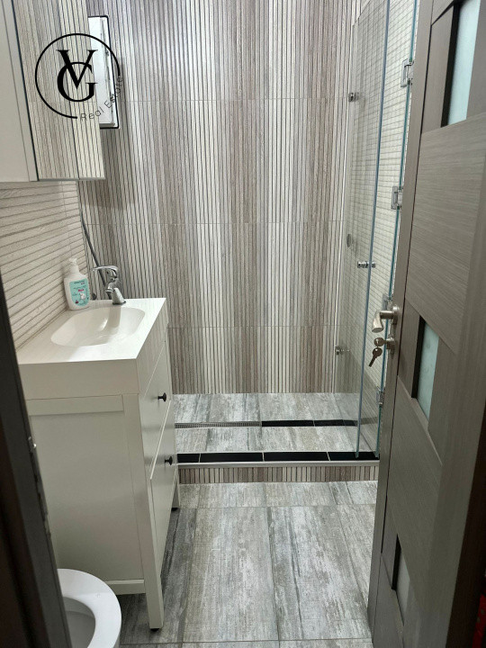 Apartament cu 2 camere, renovat - Piața Victoriei
