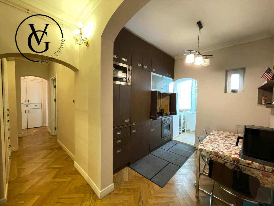 Apartament decomandat de 3 camere în zona Dorobanți