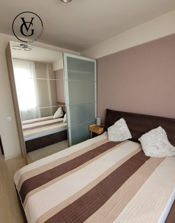 Apartament 3 camere + loc de parcare -Zona Laminorului