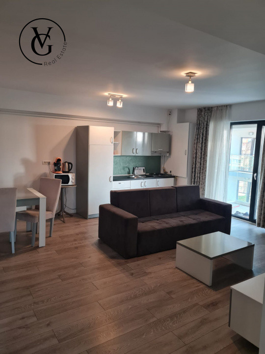 Vanzare apartament 2 camere vedere lac si mare