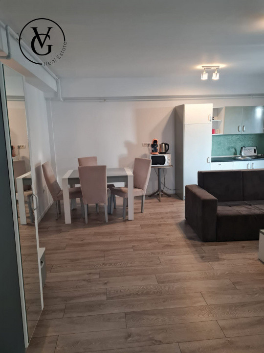 Vanzare apartament 2 camere vedere lac si mare