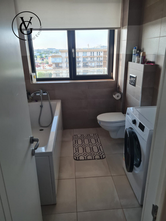 Vanzare apartament 2 camere vedere lac si mare