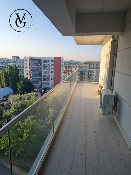 Vanzare apartament 2 camere vedere lac si mare