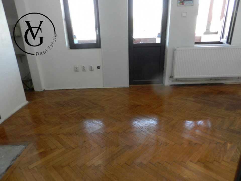 Apartament in vila - 5 camere -zona Parcul Carol 