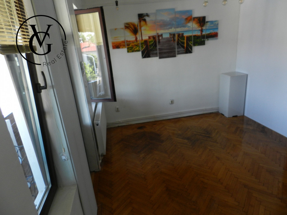 Apartament in vila - 5 camere -zona Parcul Carol 