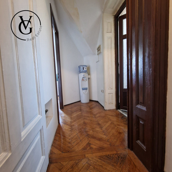 Apartament in vila - 5 camere -zona Parcul Carol 