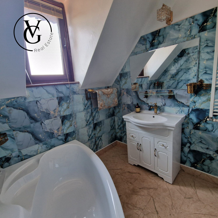 Apartament in vila - 5 camere -zona Parcul Carol 