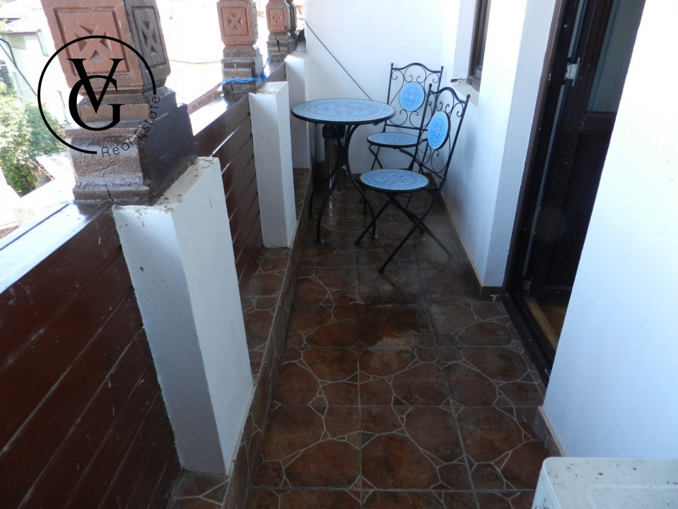 Apartament in vila - 5 camere -zona Parcul Carol 