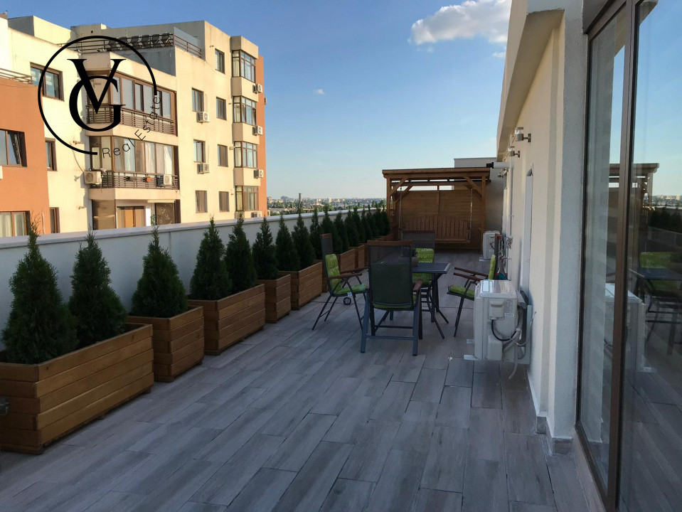 Penthouse cu vedere panoramică - terasă generoasă - zona Jiului