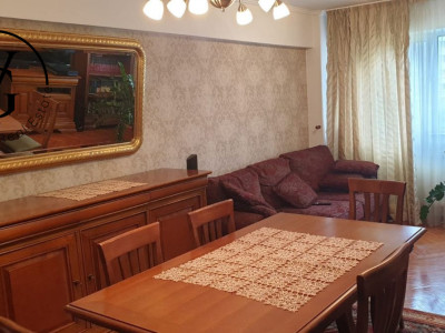 Apartament 4 camere decomandat - Dr. Taberei , Strada Pascani