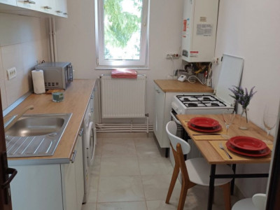 Apartament cu 2 camere - centrala proprie - Bratianu