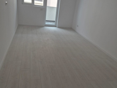 Apartament 2 camere - Aparatorii Patriei - Decomandat
