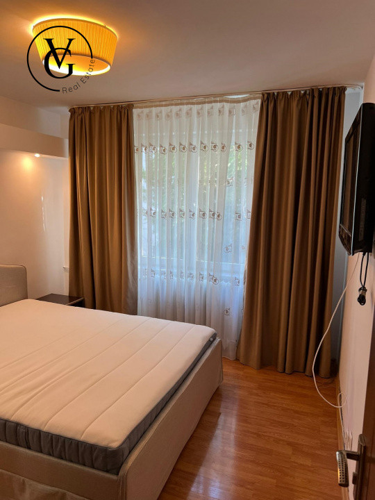 Apartament trei camere decomandat - Crangasi