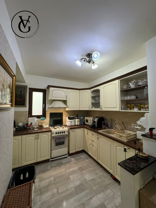 Casa 3 camere Tunari 