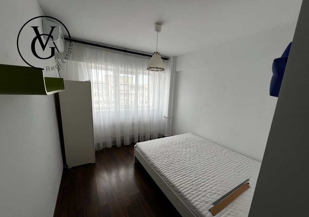  Apartament  trei camere decomandat - Militari 