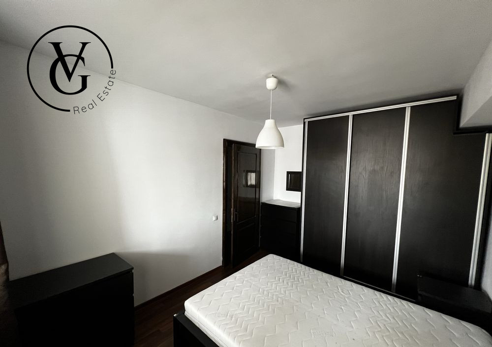  Apartament  trei camere decomandat - Militari 