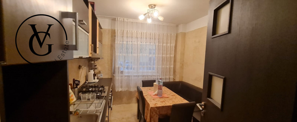 Apartament trei camere decomandat - Militari 