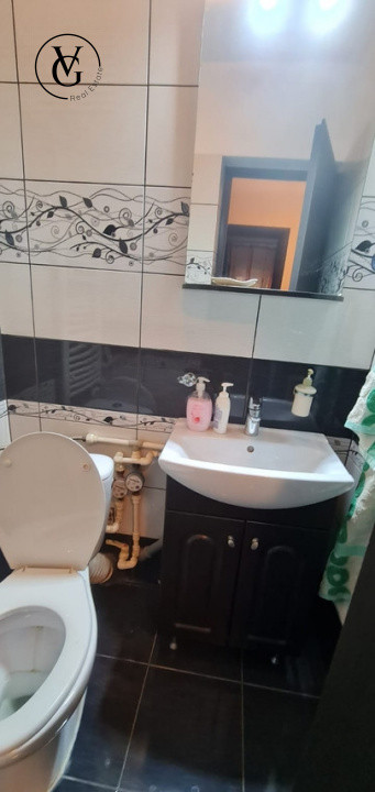 Apartament trei camere decomandat - Militari 
