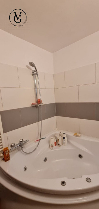 Apartament trei camere decomandat - Militari 