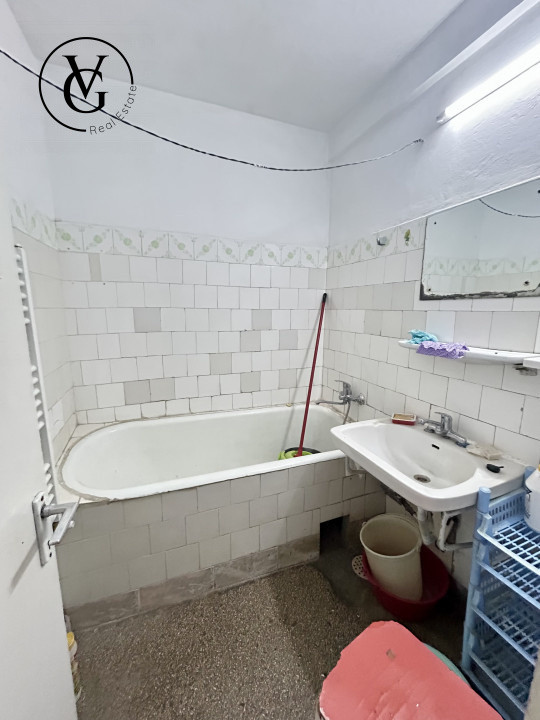 Apartament 4 camere | Central | Necesita renovare