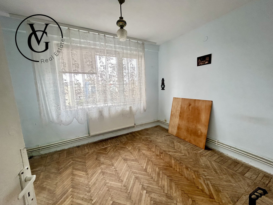 Apartament 4 camere | Central | Necesita renovare