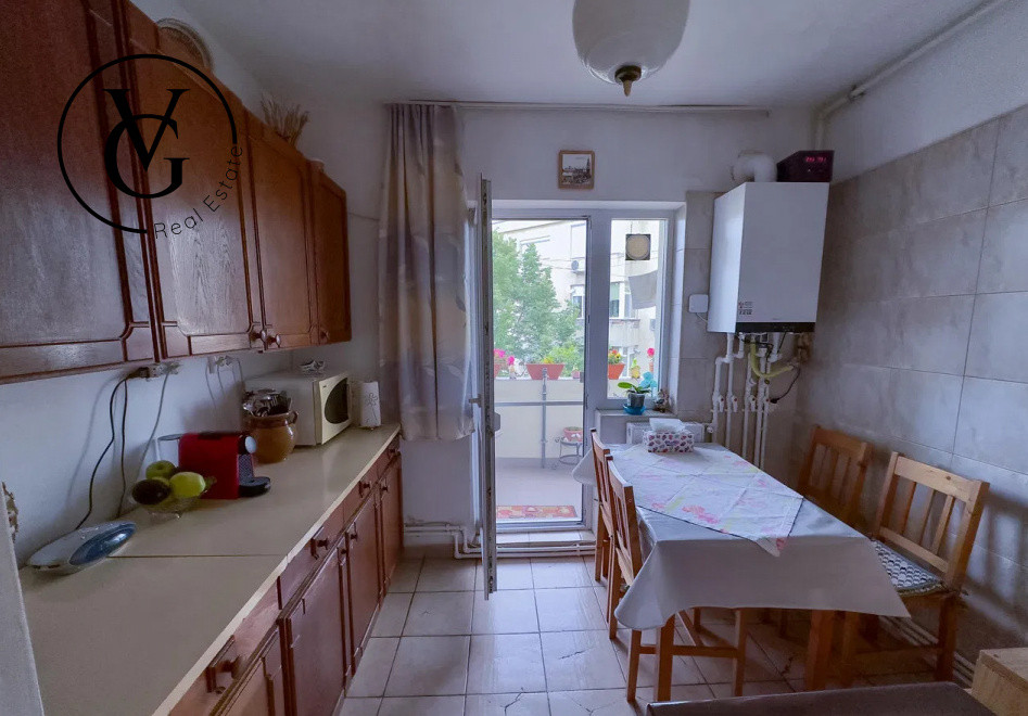 Apartament decomandat - 3 camere - zona Dacia