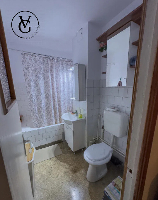 Apartament decomandat - 3 camere - zona Dacia