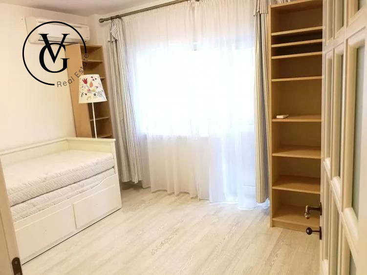 Apartament 3 camere - Dristor