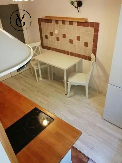 Apartament 3 camere - Dristor
