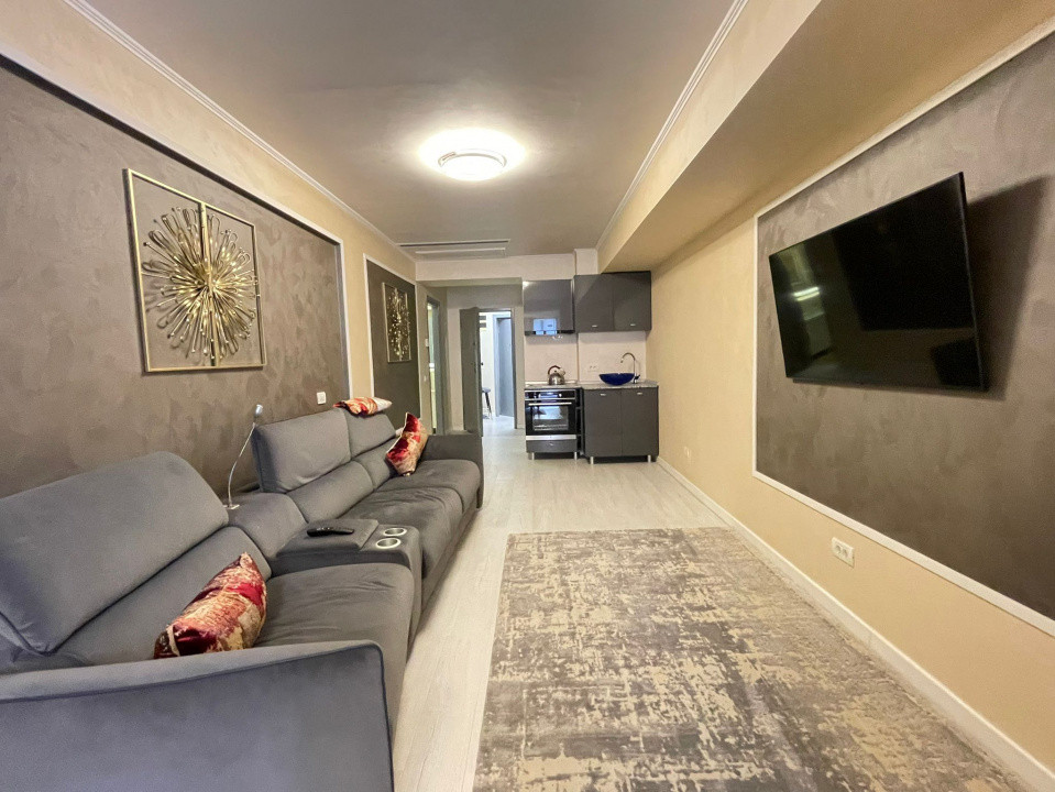 Apartament de 3 camere și curte privată - Parcare subterana