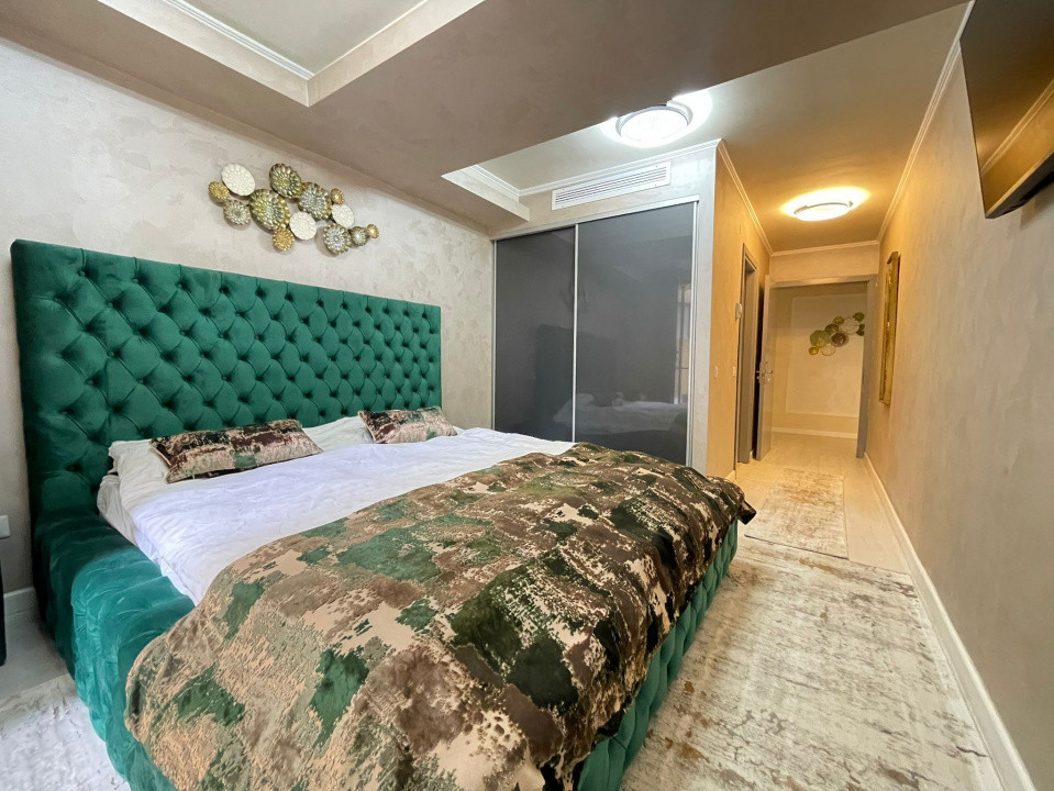 Apartament de 3 camere și curte privată - Parcare subterana