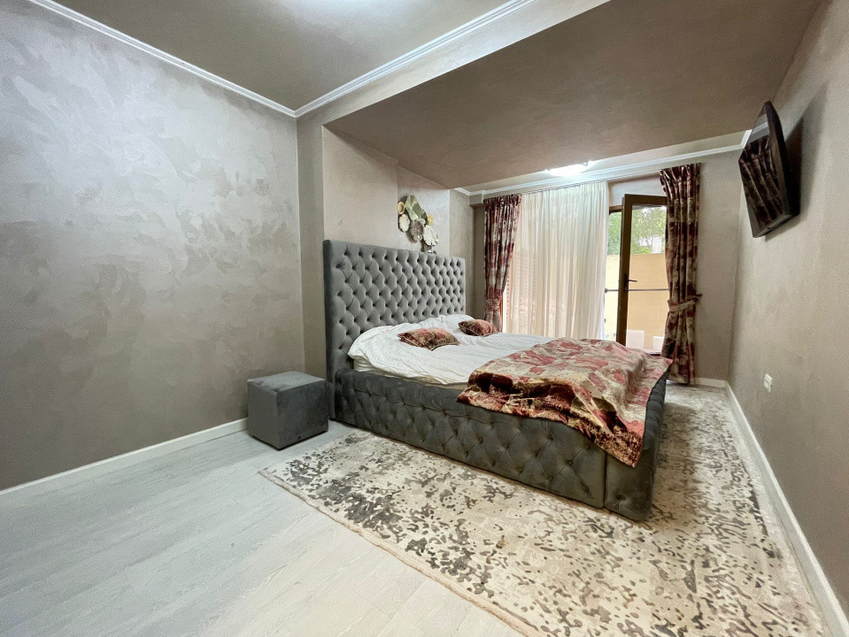 Apartament de 3 camere și curte privată - Parcare subterana