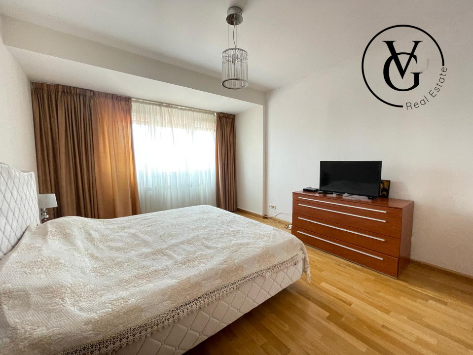 Apartament cu 5 camere si terasa spatioasa + 2 locuri de parcare