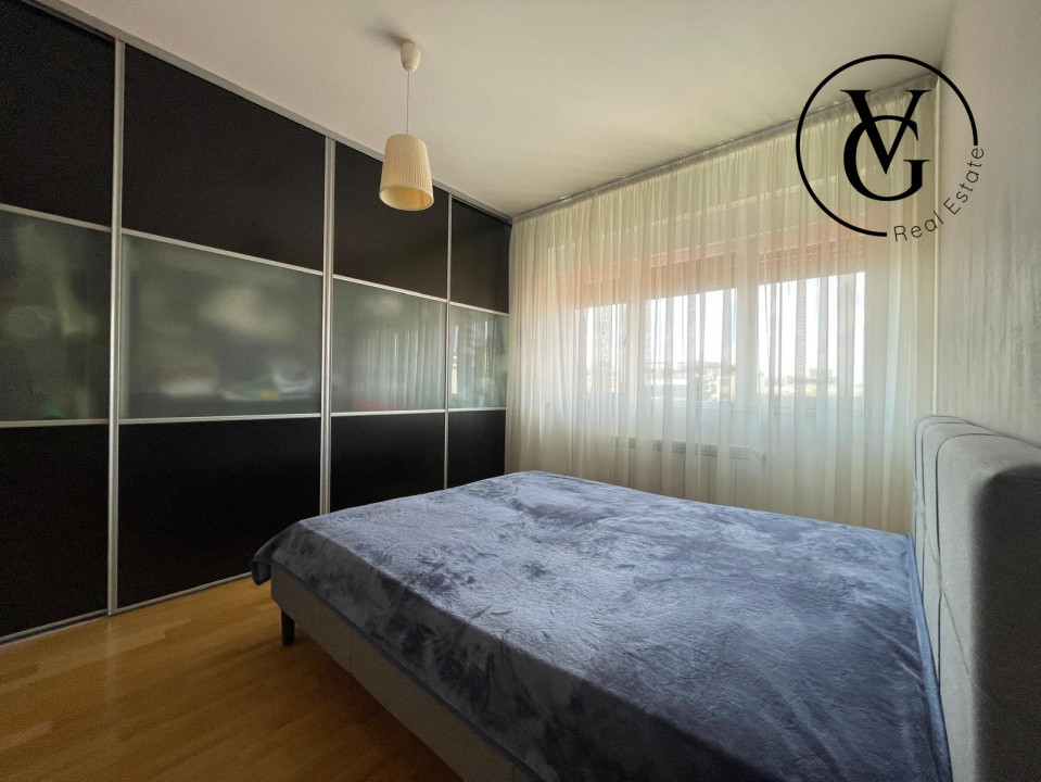 Apartament cu 5 camere si terasa spatioasa + 2 locuri de parcare