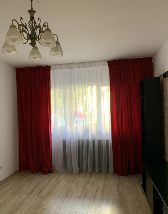  Apartament trei camere decomandat -  Drumul Taberei
