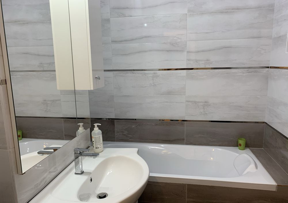  Apartament trei camere decomandat -  Drumul Taberei